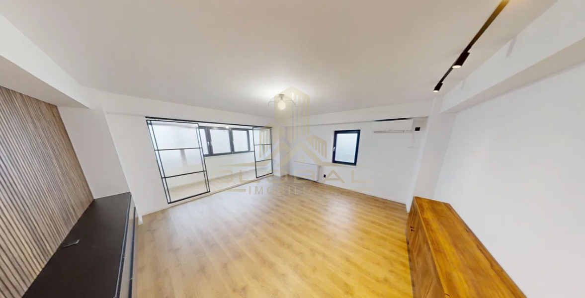 4 camere, decomandat, recent renovat, 110 mp, 2 balcoane, garaj, zona Zorilor