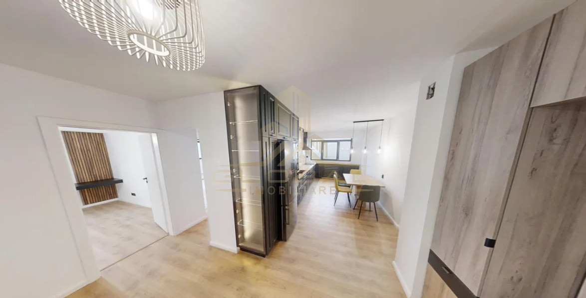 4 camere, decomandat, recent renovat, 110 mp, 2 balcoane, garaj, zona Zorilor