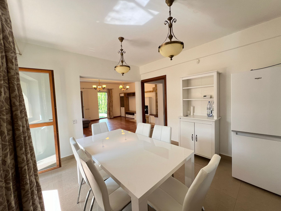Vila cu  4 camere , 180 mp, curte, 5 parcari , terasa, Europa,, Eugen ionesco