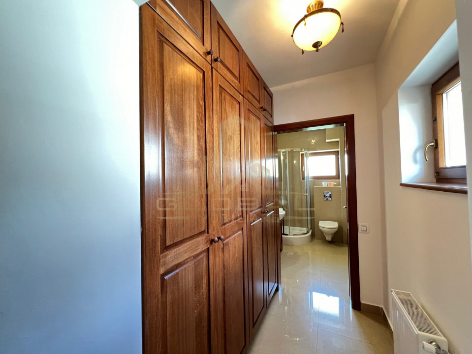 Vila cu  4 camere , 180 mp, curte, 5 parcari , terasa, Europa,, Eugen ionesco