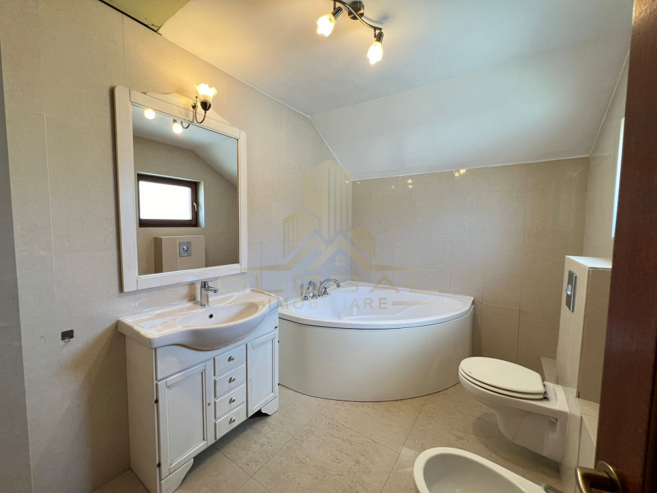 Vila cu  4 camere , 180 mp, curte, 5 parcari , terasa, Europa,, Eugen ionesco