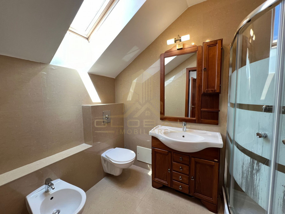 Vila cu  4 camere , 180 mp, curte, 5 parcari , terasa, Europa,, Eugen ionesco