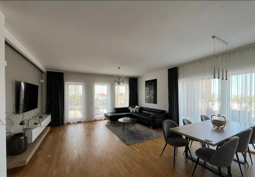 3 camere , LUX, 100 mp,  terasa 100 mp, parcare , zona str.Macesului, Buna-Ziua