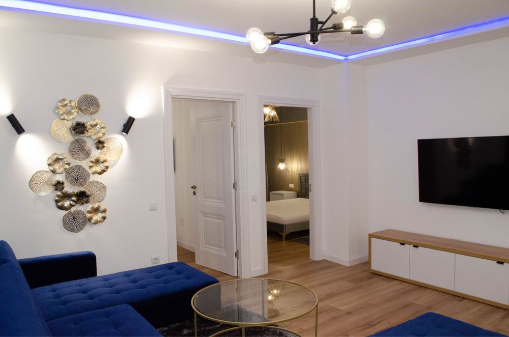 3 camere , 70 mp, parcare , terasa ,Andrei Muresanu , str. Augustin Presecan 