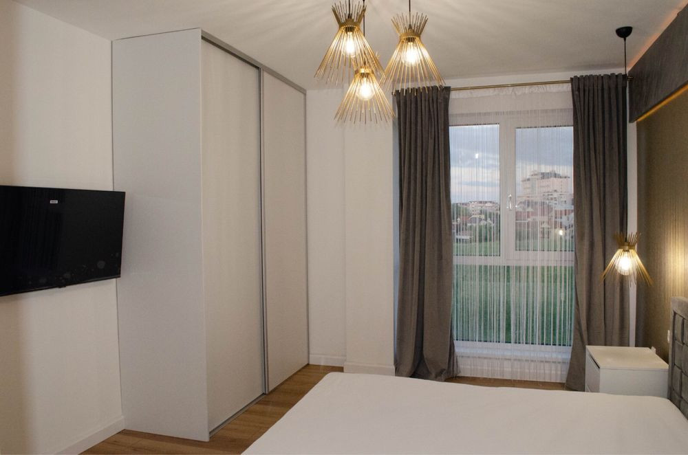 3 camere , 70 mp, parcare , terasa ,Andrei Muresanu , str. Augustin Presecan 