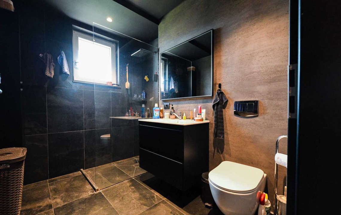 2 camere, 120 mp, 1 parcare, terasa, zona str. Aurel Gurghianu, Europa
