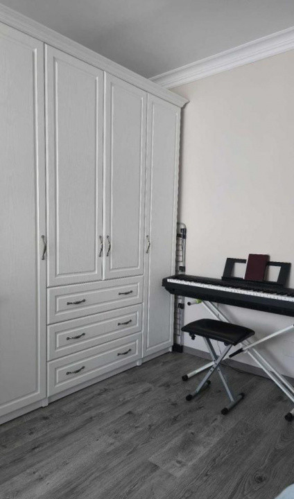 3 camere ,decomandat, 80 mp,  2 balcoane, zona str.Aurel Vlaicu, Marasti