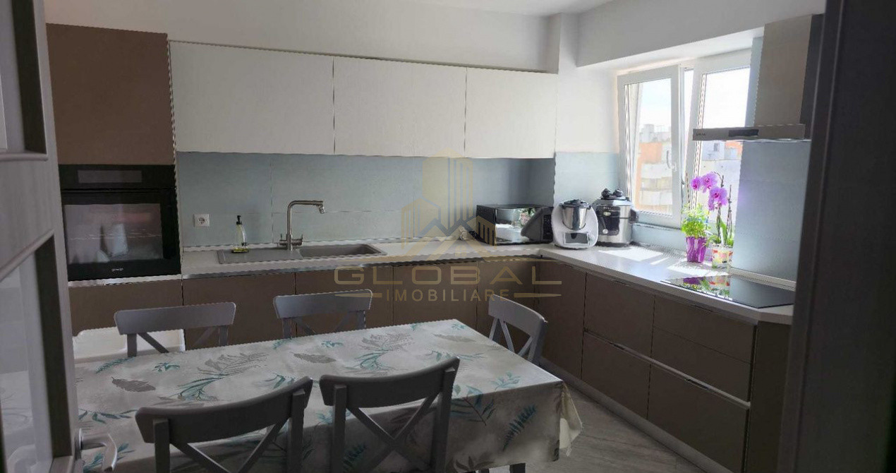 3 camere ,decomandat, 80 mp,  2 balcoane, zona str.Aurel Vlaicu, Marasti