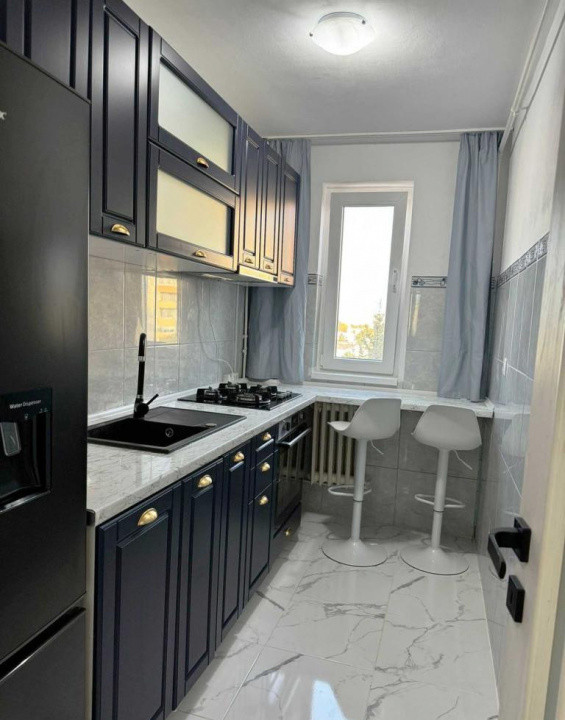 2 camere, decomandat, 40 mp,  balcon, zona Piata Hermes, Gheorgheni