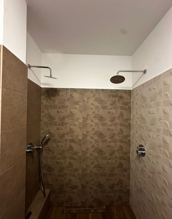 3 camere , vila/duplex , LUX, 78 mp, garaj, terasa, curte zona Gruia
