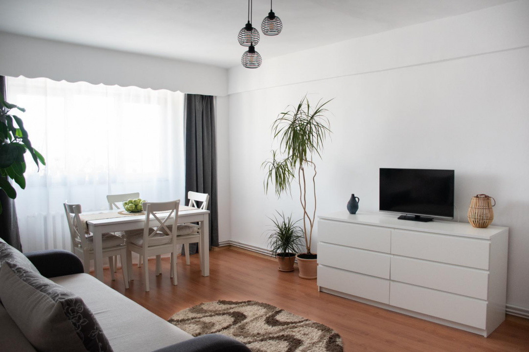 4 camere, 76 mp,  2 balcoane, zona Piata-Marasti, Marasti