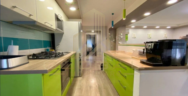 4 camere, 91 mp,  zona str.Strada Tășnad , Manastur