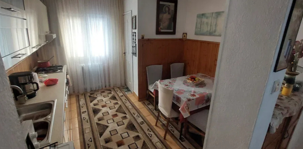 3 camere ,decomandat, 73 mp, balcon, zona str. Blvd. 21 Decembrie 1989, Marasti