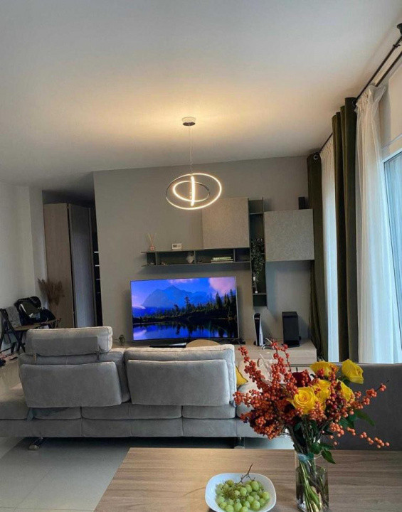 3 camere , lux,  80 mp,  terasa, zona Intre Lacuri