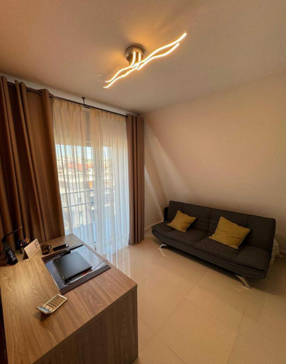 3 camere , lux,  80 mp,  terasa, zona Intre Lacuri
