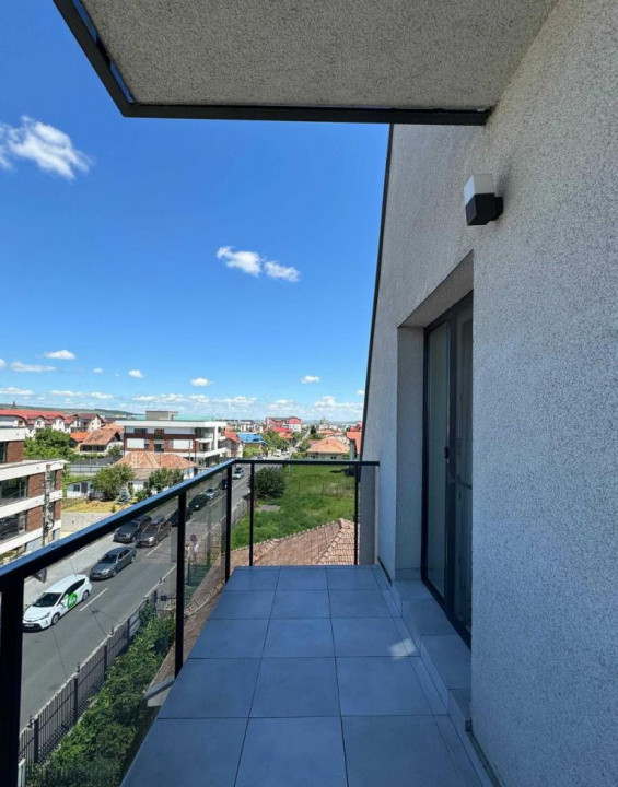 3 camere , lux,  80 mp,  terasa, zona Intre Lacuri