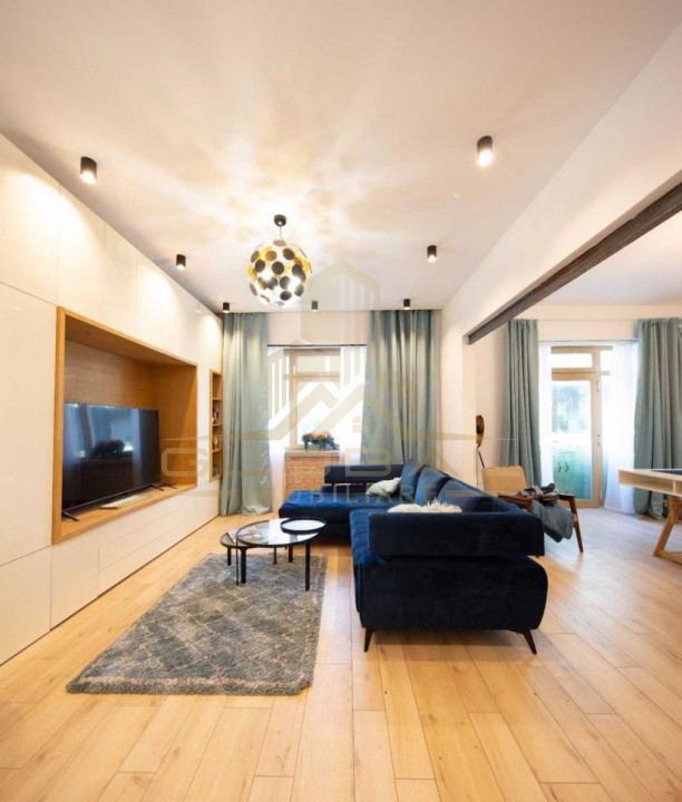 3 camere, casa, 2 nivele, 76 mp,  terasa, zona Piata Abator, Semicentral