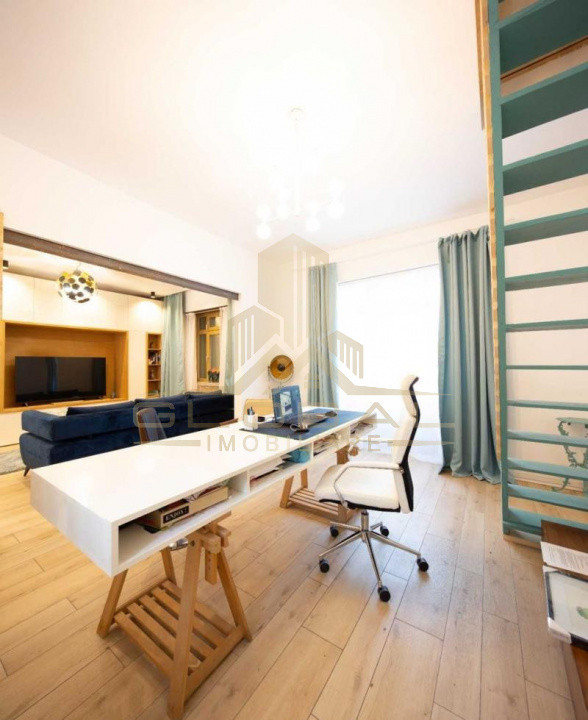 3 camere, casa, 2 nivele, 76 mp,  terasa, zona Piata Abator, Semicentral