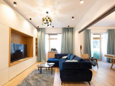 3 camere, casa, 2 nivele, 76 mp,  terasa, zona Piata Abator, Semicentral