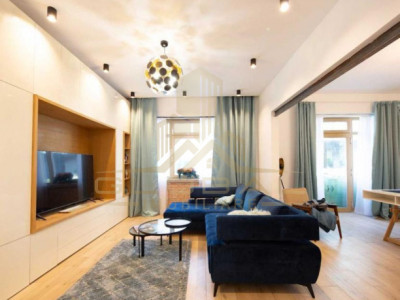 3 camere, casa, 2 nivele, 76 mp,  terasa, zona Piata Abator, Semicentral