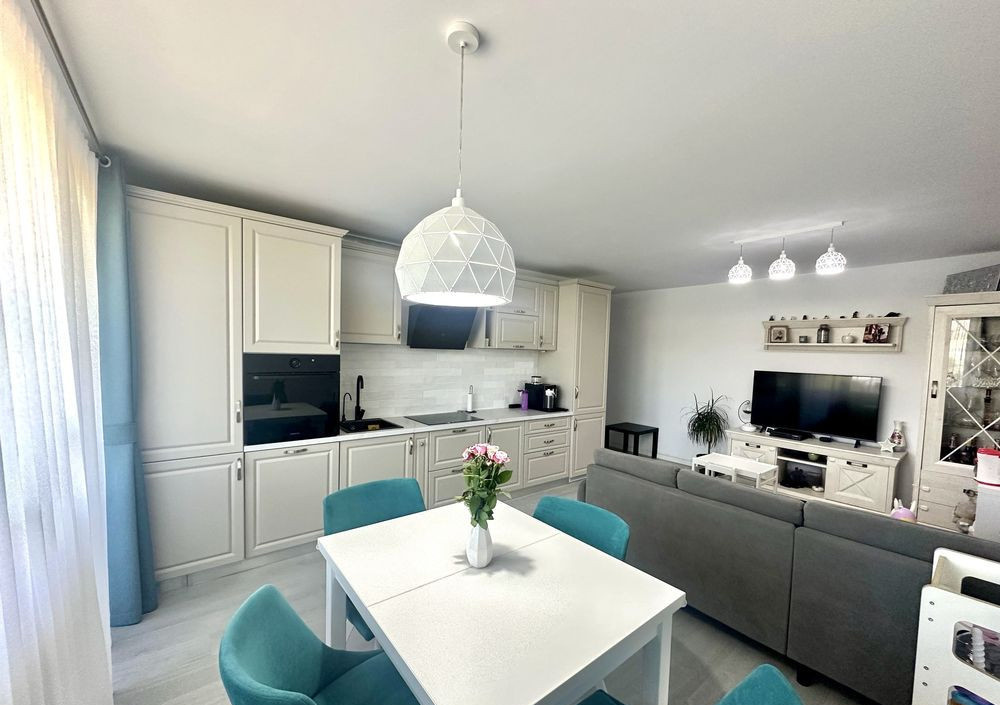 3 camere, lux,  72 mp,  terasa, zona str.Rodnei, Marasti