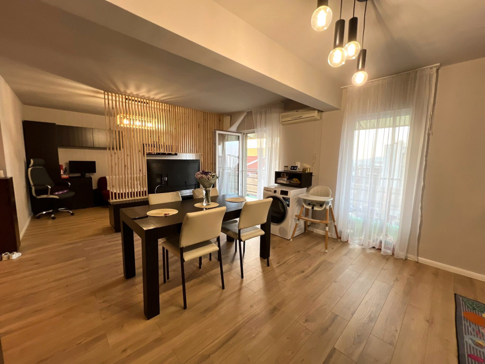 3 camere , 60 mp, 2 parcari,2 terase, Zona liceului ELF , Buna Ziua