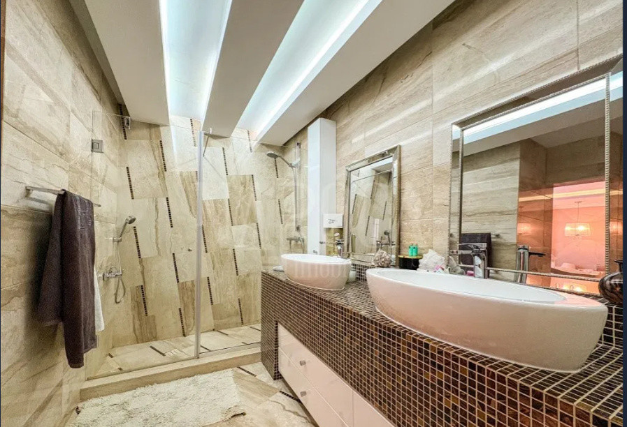 3 camere ,LUX, 120 mp, parcare, zona Europa, cartier Europa