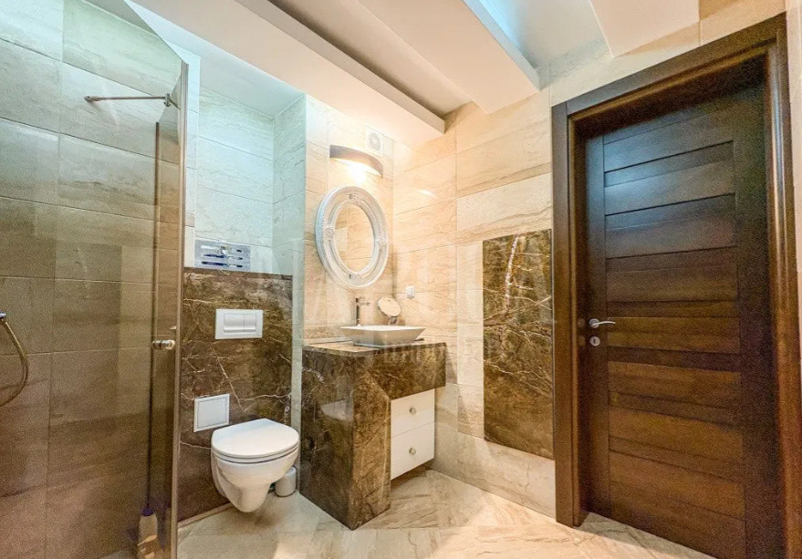 3 camere ,LUX, 120 mp, parcare, zona Europa, cartier Europa
