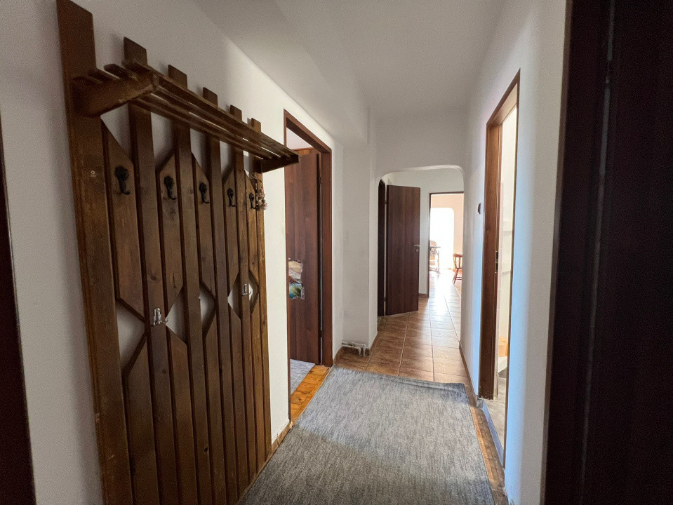 4 camere ,decomandat, 100 mp, 2 balcoane, str.Dorobantilor, Marasti
