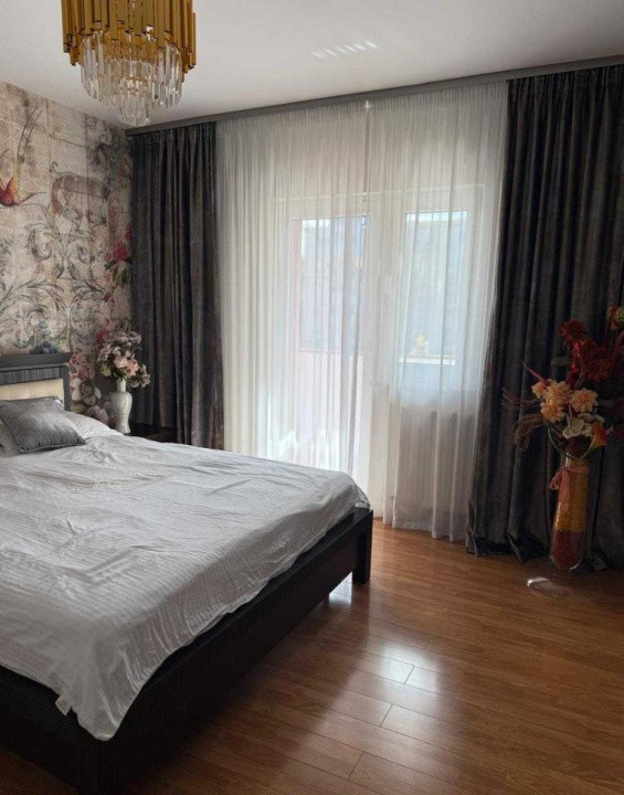 3 camere ,decomandat, 70 mp, balcon, zona str.Gorunului , Marasti