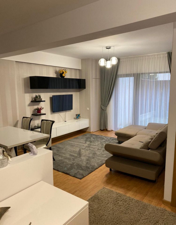 2 camere , 51 mp,  terasa cu curte 33 mp, zona str.Miko Imre, Calea Turzii
