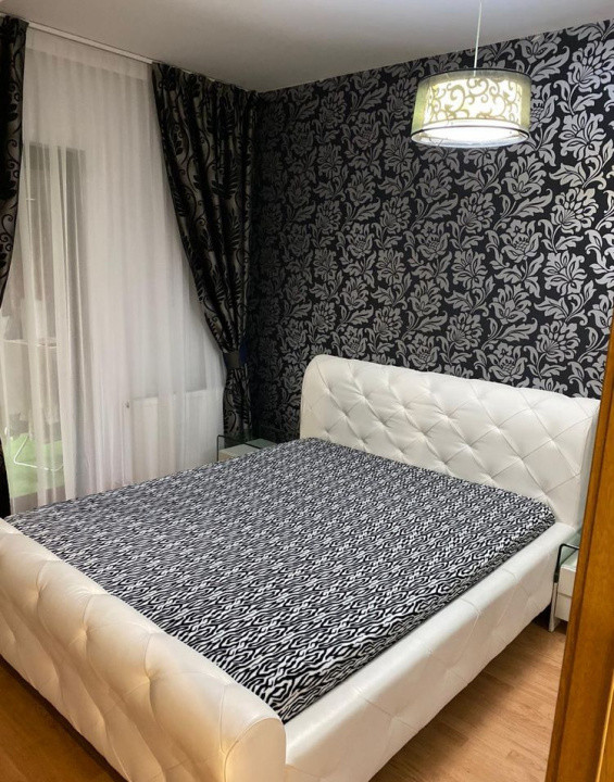 2 camere , 51 mp,  terasa cu curte 33 mp, zona str.Miko Imre, Calea Turzii