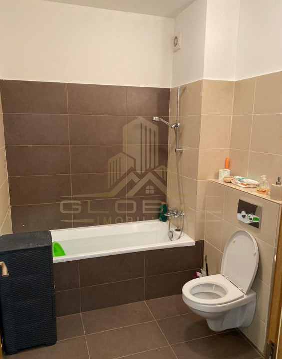 2 camere , 51 mp,  terasa cu curte 33 mp, zona str.Miko Imre, Calea Turzii