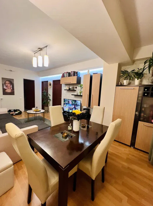 3 camere , 67 mp,  balcon, parcare, zona str.Calea Dorobantilor, Marasti