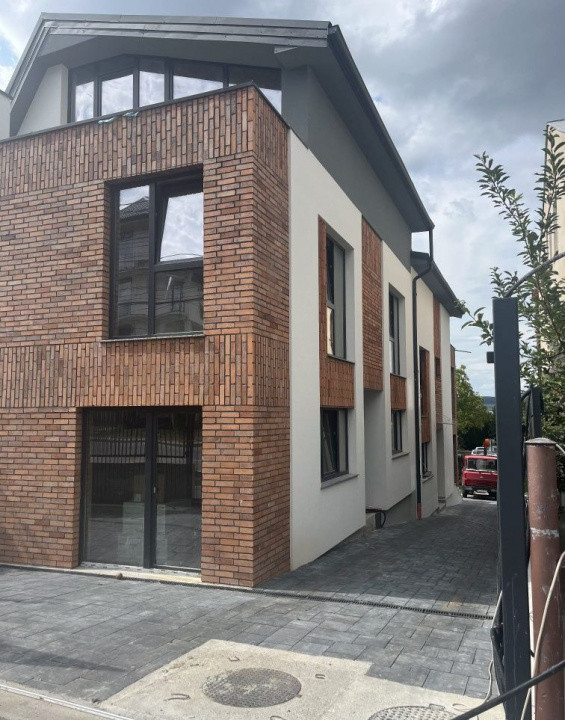 5 camere, duplex, 134 mp,  terasa, garaj, zona str.Meteor, Zorilor