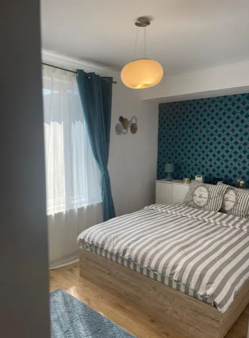 3 camere,  90 mp,  terasa 90 mp, parcare , zona str. Padurii, Grigorescu