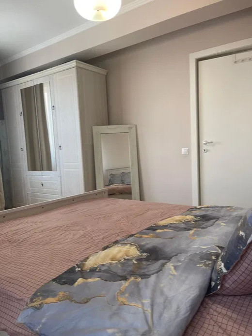 3 camere,  90 mp,  terasa 90 mp, parcare , zona str. Padurii, Grigorescu