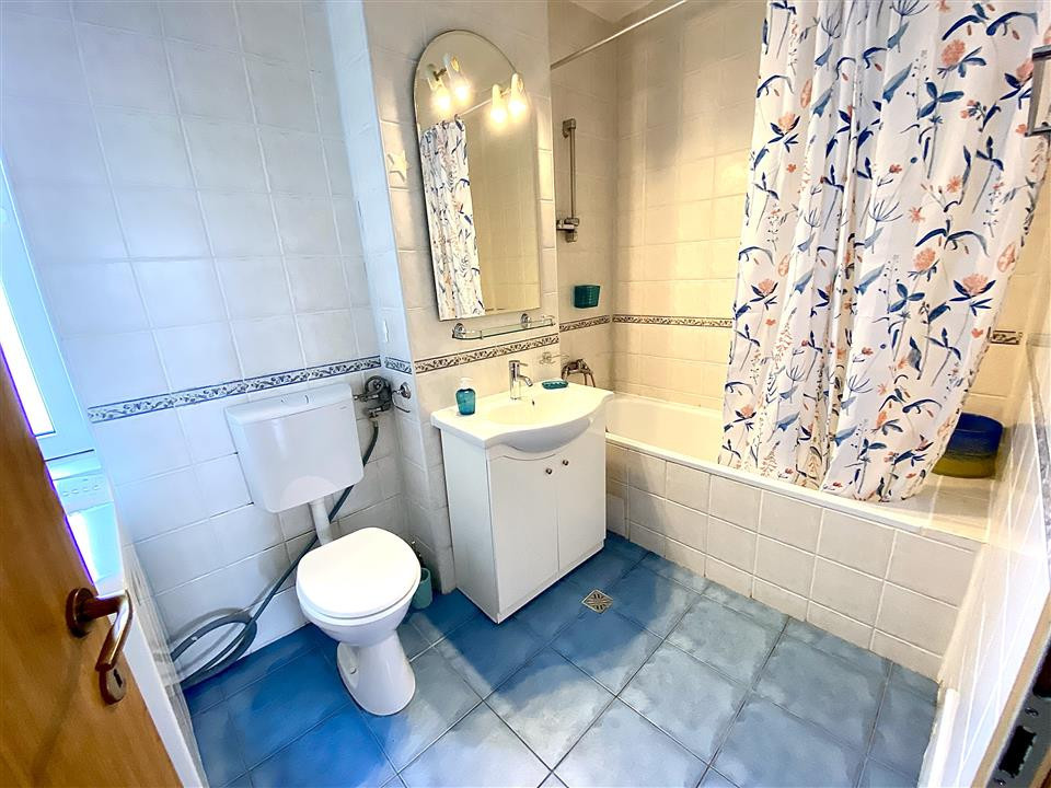 2 camere 65 mp decomandat parcare zona Zorilor str. Gh. Dima