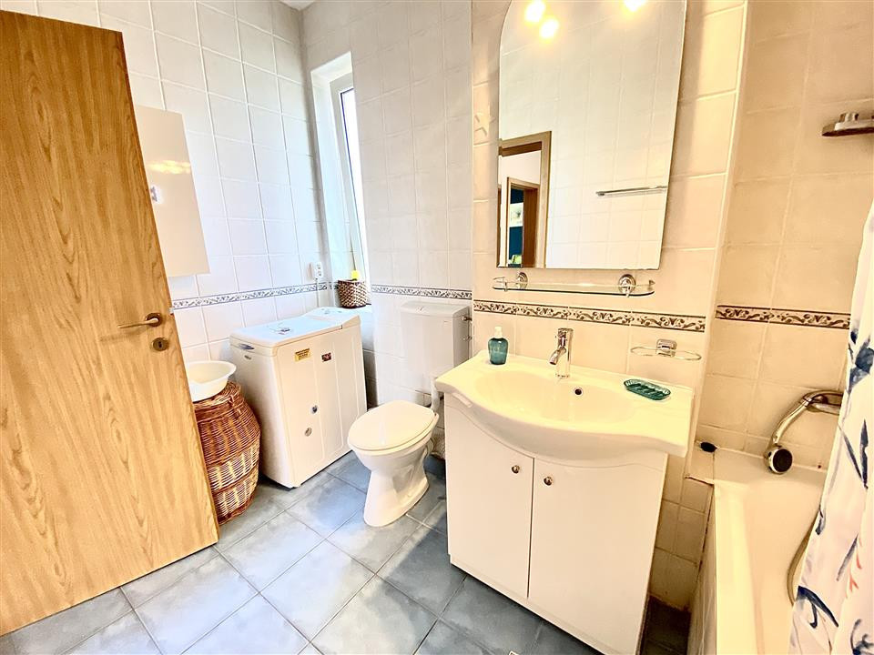2 camere 65 mp decomandat parcare zona Zorilor str. Gh. Dima