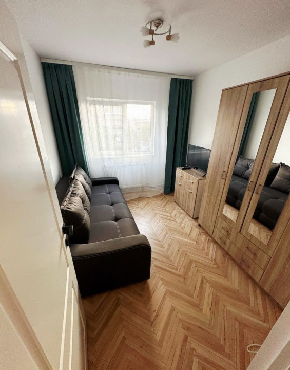 4 camere ,decomandat, 70 mp,  terasa, 2 parcari, zona str.Aurel Vlaicu, Marasti