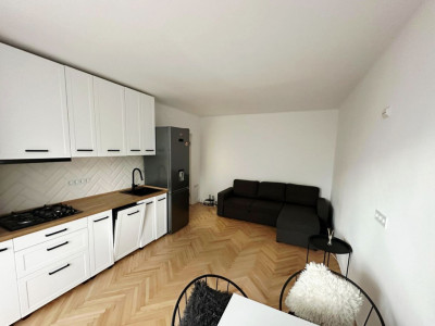 4 camere ,decomandat, 70 mp,  terasa, 2 parcari, zona str.Aurel Vlaicu, Marasti