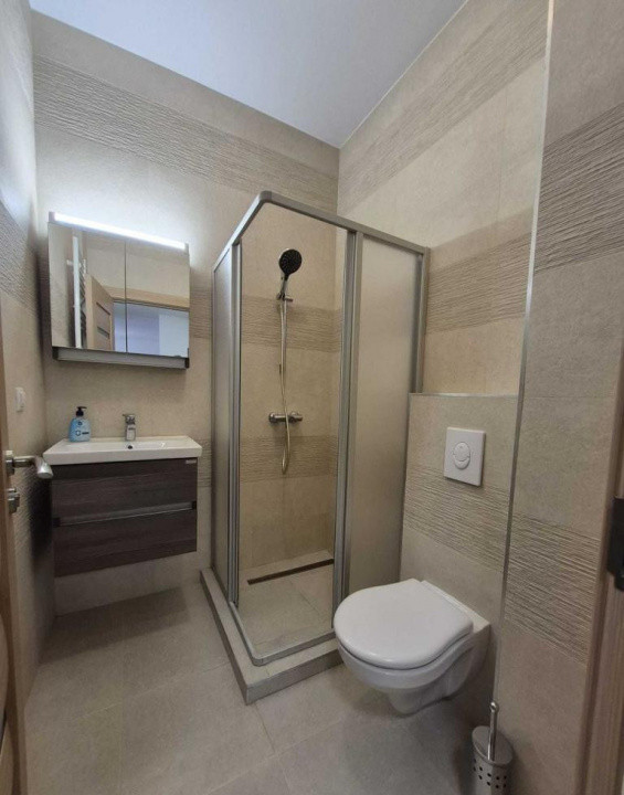 3 camere, 76 mp,  terasa, parcare, zona str.Ploiesti, Centru