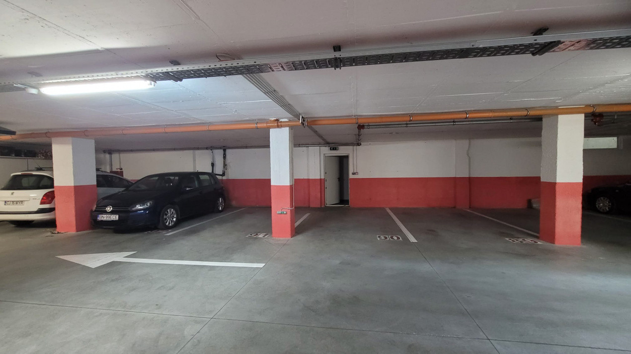 2 camere, decomandat, Lux,  56 mp,  terasa,, garaj, Andrei Muresanu
