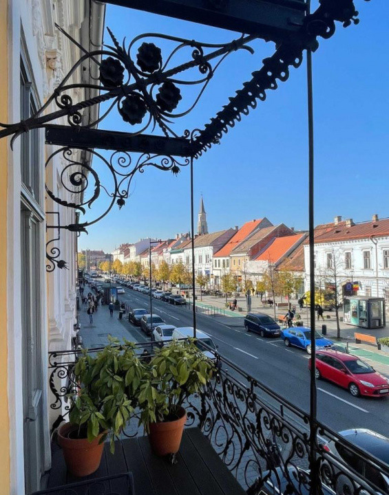 4 camere ,circular, 125 mp,  terasa, zona str.Eroilor, Centru