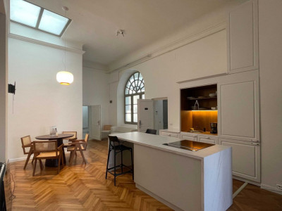 4 camere ,circular, 125 mp,  terasa, zona str.Eroilor, Centru