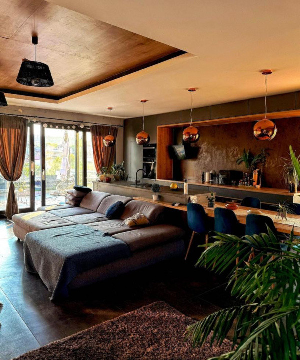 Penthous Lux,. 3 camere , 120 mp, 2 parcari. str. Borhanci
