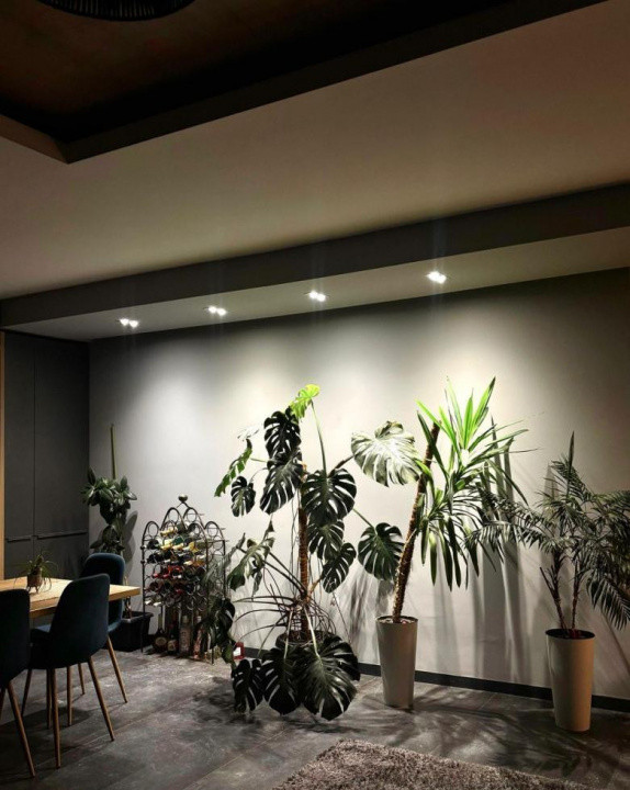 Penthous Lux,. 3 camere , 120 mp, 2 parcari. str. Borhanci