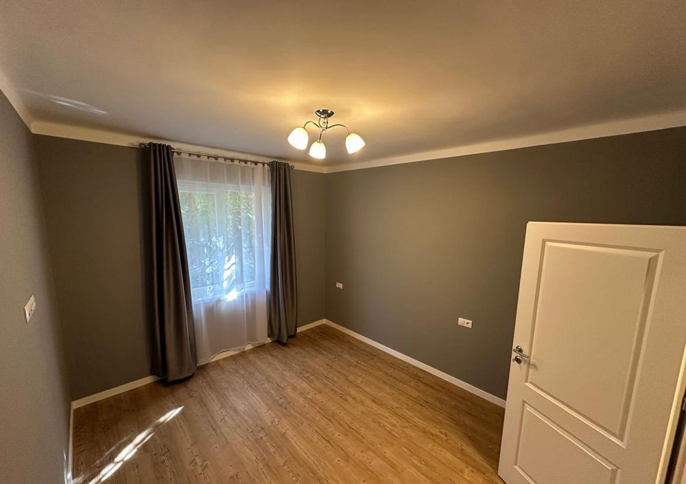 2 camere ,decomandat, Totul Nou, 55 mp, boxa, zona Horea