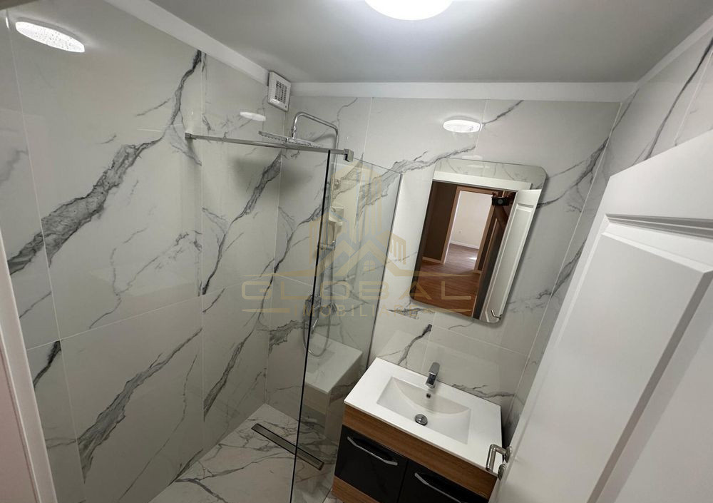 2 camere ,decomandat, Totul Nou, 55 mp, boxa, zona Horea