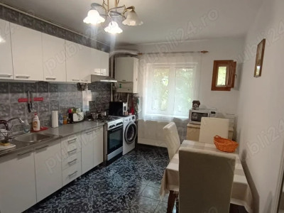 2 camere ,decomandat, 50 mp,  boxa, zona str.padurii, Zorilor